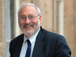 El Nobel de Economía Joseph Stiglitz en Uruguay
