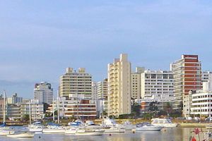 Inversionistas globales buscan ofertas en mercado inmobiliario de Punta del Este